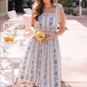 Gal Meets Glam Blue Arina